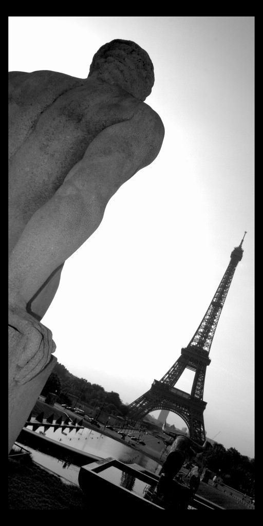 Luca Rovero – Parigi va in scenahttps://www.exibart.com/repository/media/eventi/2005/01/luca-rovero-8211-parigi-va-in-scena.jpg