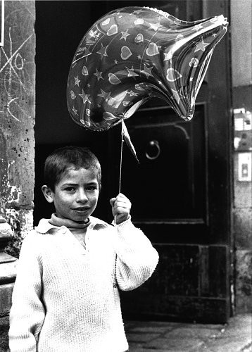 Giuseppe Puleo – Lo sguardo si fa vocehttps://www.exibart.com/repository/media/eventi/2005/03/giuseppe-puleo-8211-lo-sguardo-si-fa-voce.jpg