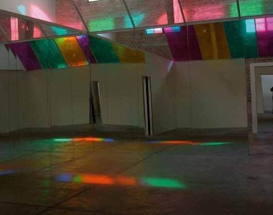 Daniel Buren – Proprio lì negli angoli più inaccessibili Daniel Buren – Proprio lì negli angoli più inaccessibili