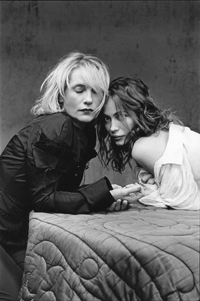 Kate Barry – Portraitshttps://www.exibart.com/repository/media/eventi/2005/04/kate-barry-–-portraits.jpg