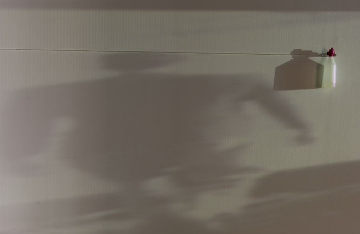 Loris Gréaud – Illusion is a revolutionary weaponhttps://www.exibart.com/repository/media/eventi/2005/04/loris-gréaud-8211-illusion-is-a-revolutionary-weapon.jpg