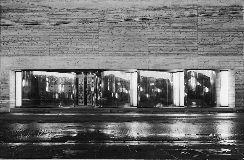 Paolo Riani – Uncharted territorieshttps://www.exibart.com/repository/media/eventi/2005/04/paolo-riani-8211-uncharted-territories.jpg