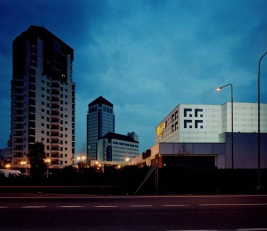 Peripolis. Intorno alla metropoli, nella città diffusa Peripolis. Intorno alla metropoli, nella città diffusa