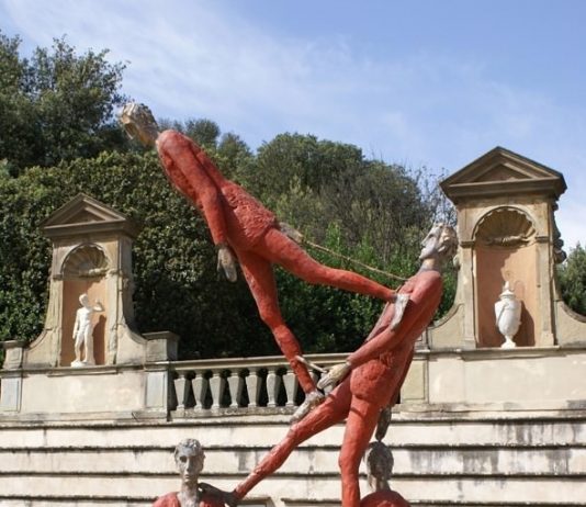 Roberto Barni – Gambe in spalla. Sculture Monumentali