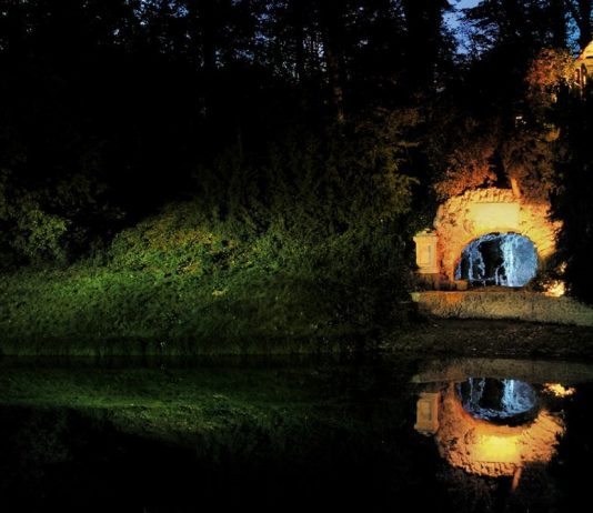 Un giardino per Josephine Un giardino per Josephine