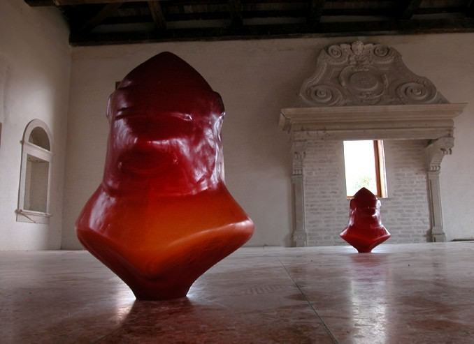 52 Biennale – Andrea Morucchiohttps://www.exibart.com/repository/media/eventi/2005/06/52-biennale-8211-andrea-morucchio.jpg