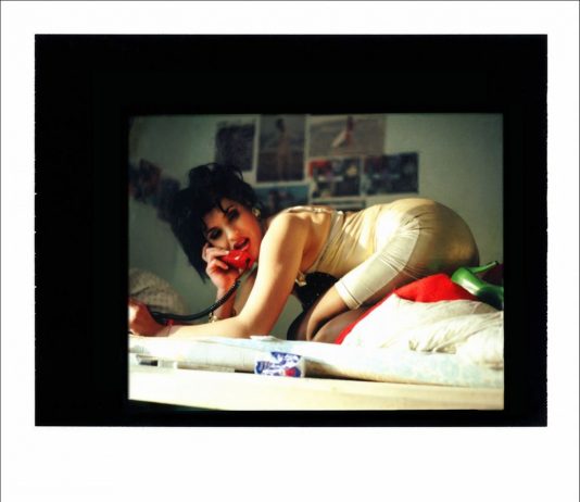 Betty Bee – Blasfemo Betty Bee – Blasfemo