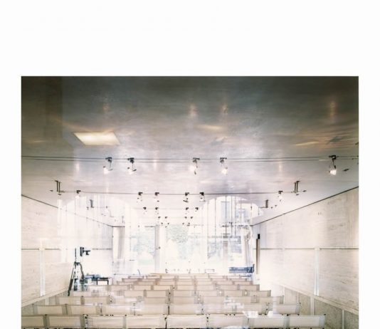 Candida Höfer fotografa l’opera di Carlo Scarpa Candida Höfer fotografa l’opera di Carlo Scarpa