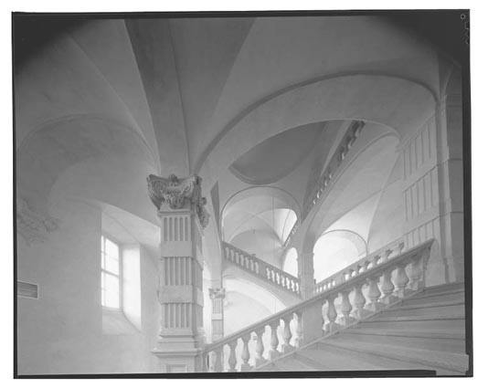 Giorgio Jano – Fotomorfosi del Baroccohttps://www.exibart.com/repository/media/eventi/2005/06/giorgio-jano-8211-fotomorfosi-del-barocco.jpg