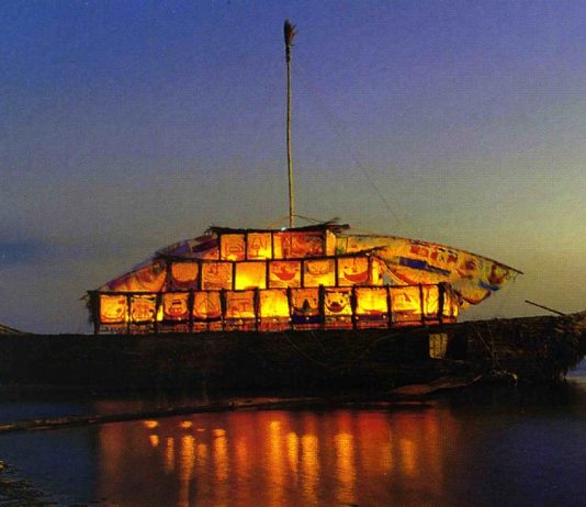 Ilya & Emilia Kabakov – The ship of tolerance