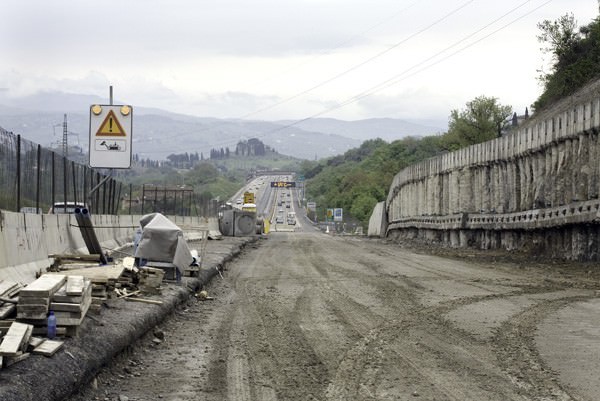 A1 / Effetto Cantierehttps://www.exibart.com/repository/media/eventi/2005/07/a1-effetto-cantiere.jpg