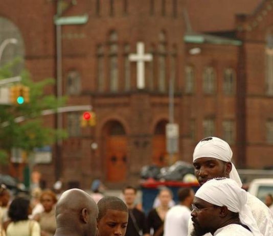 Luca Costui – In God we trust