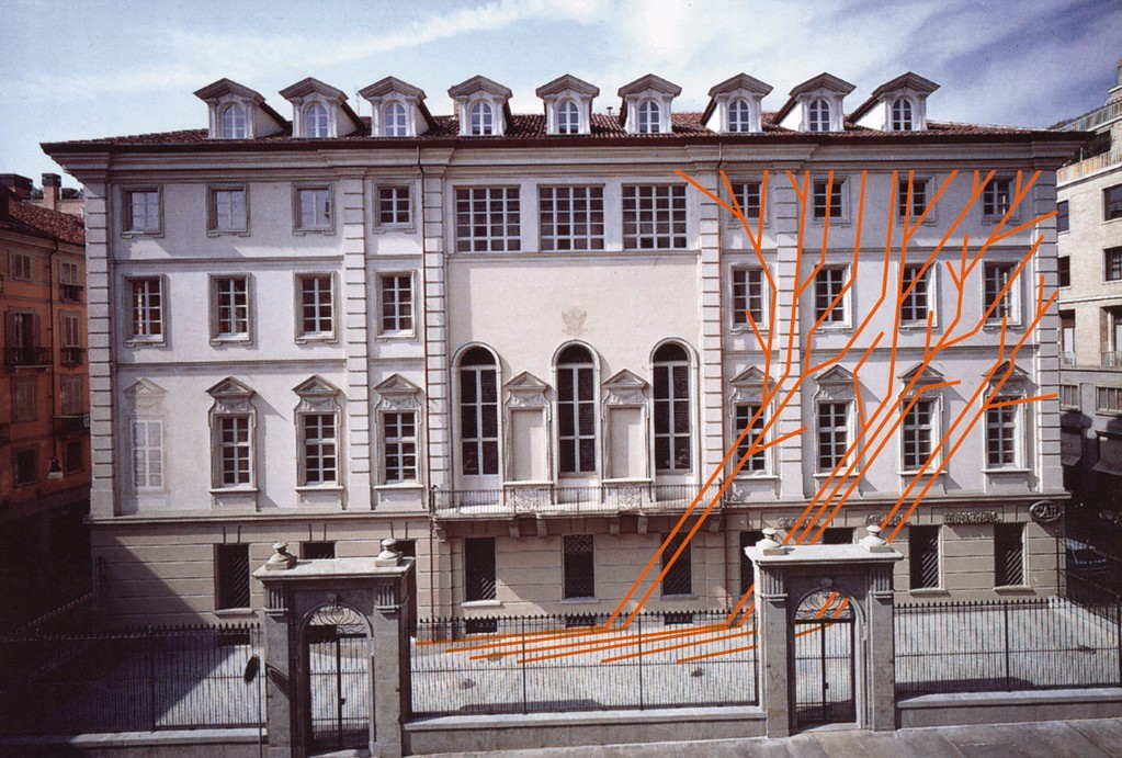 Paolo Grassino – Armillahttps://www.exibart.com/repository/media/eventi/2005/07/paolo-grassino-8211-armilla.jpg