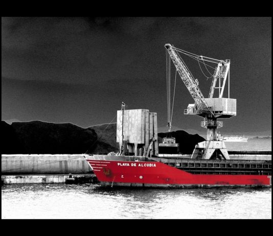 Alessandra Dosselli – Tres. Bianco, nero e rosso