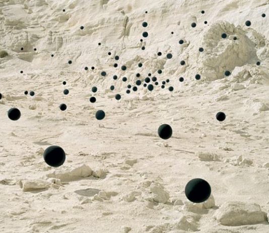 Andrea Galvani – Decostruzione di una montagna e la morte di un’immagine Andrea Galvani – Decostruzione di una montagna e la morte di un’immagine