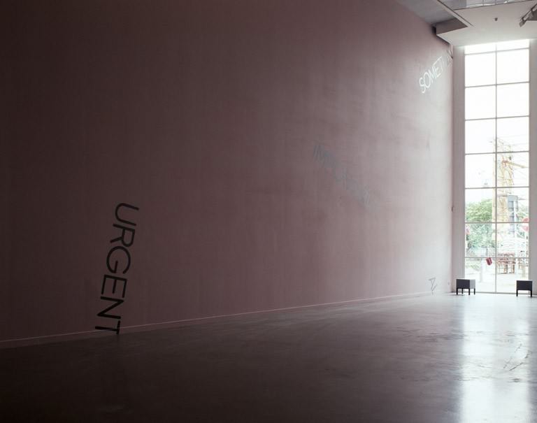 Robert Barryhttps://www.exibart.com/repository/media/eventi/2005/09/robert-barry.jpg