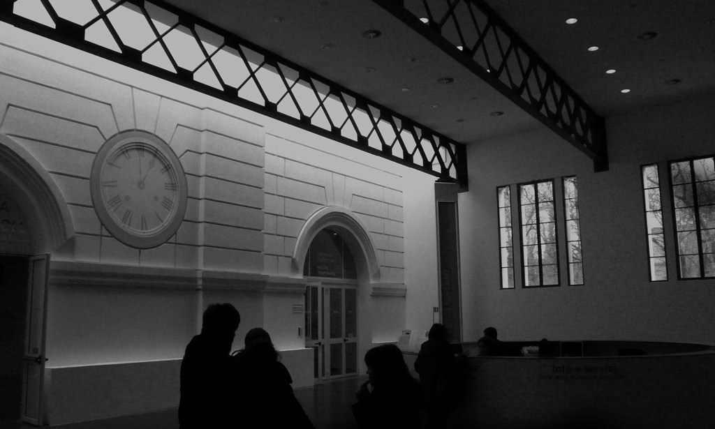 Time Code #7 – Riccardo Benassi / Shona Illingworthhttps://www.exibart.com/repository/media/eventi/2005/09/time-code-7-8211-riccardo-benassi-shona-illingworth.jpg