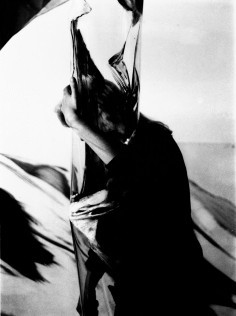 Candida Ferrari – Sfogliando pagine di luci e ombre