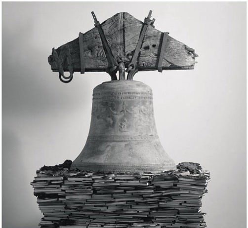 Claudio Parmiggiani – Gloria di cenere