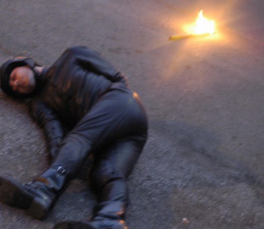 Living/Waiting Room – Giacomo Strada / Andrea Dojmi