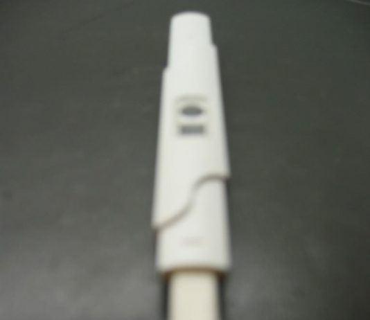 Living/Waiting Room – Muna Mussie / Lum