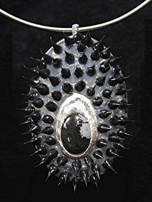 Vittorio Valente – L’invasione degli ultracorpihttps://www.exibart.com/repository/media/eventi/2005/10/vittorio-valente-8211-l8217invasione-degli-ultracorpi.jpg