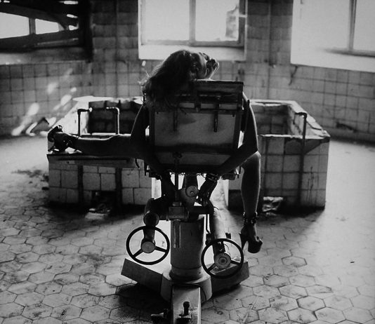 Yashima Mishto – Psychiatric Hospital Playground