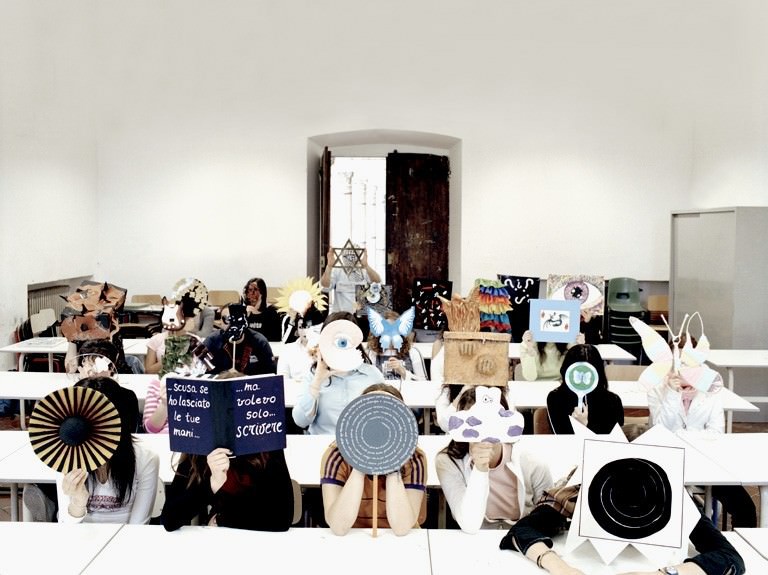 Alessandro Mencarelli – Fotoricordohttps://www.exibart.com/repository/media/eventi/2005/11/alessandro-mencarelli-8211-fotoricordo.jpg