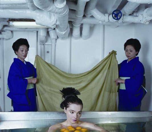 Matthew Barney – The Cremaster Cycle / Drawing Restraint 9 Matthew Barney – The Cremaster Cycle / Drawing Restraint 9