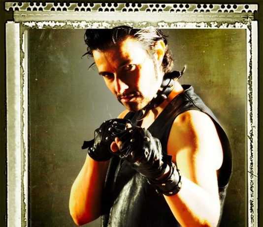 Kings of masculinity. Drag kings nelle fotografie di Angela Potenza Kings of masculinity. Drag kings nelle fotografie di Angela Potenza