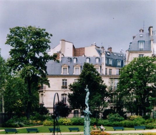 Paris n’est pas une ville, c’est un village Paris n’est pas une ville, c’est un village