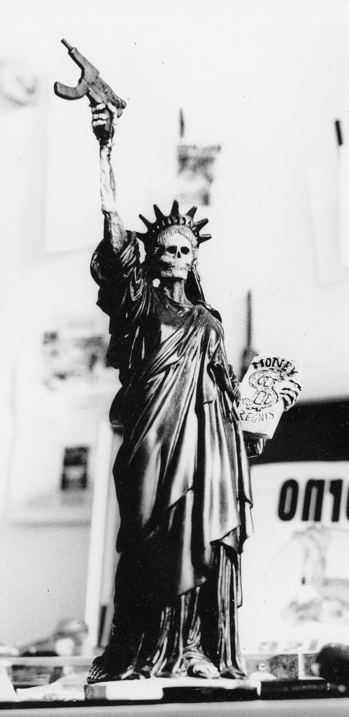 American Nightmarehttps://www.exibart.com/repository/media/eventi/2006/12/american-nightmare.jpg