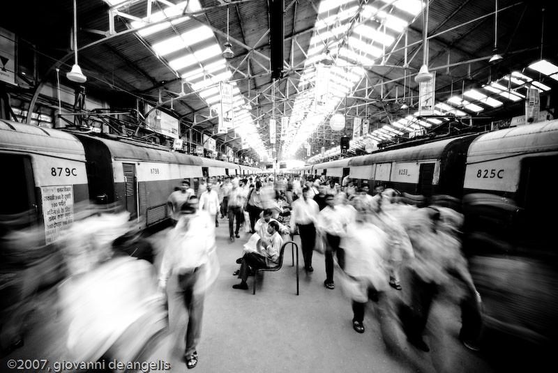 Giovanni De Angelis – Churchgatehttps://www.exibart.com/repository/media/eventi/2007/05/giovanni-de-angelis-8211-churchgate.jpg