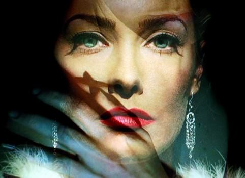 Julie Orser – Anna  Moore