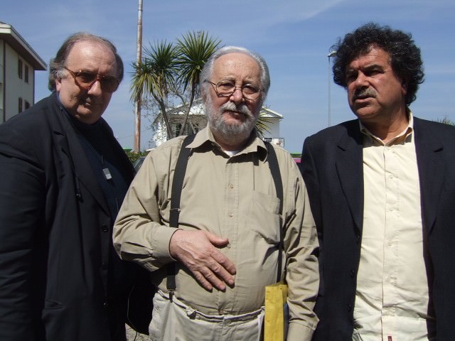 Umberto Esposti – Percorsi e pistehttps://www.exibart.com/repository/media/eventi/2007/08/umberto-esposti-8211-percorsi-e-piste.jpg