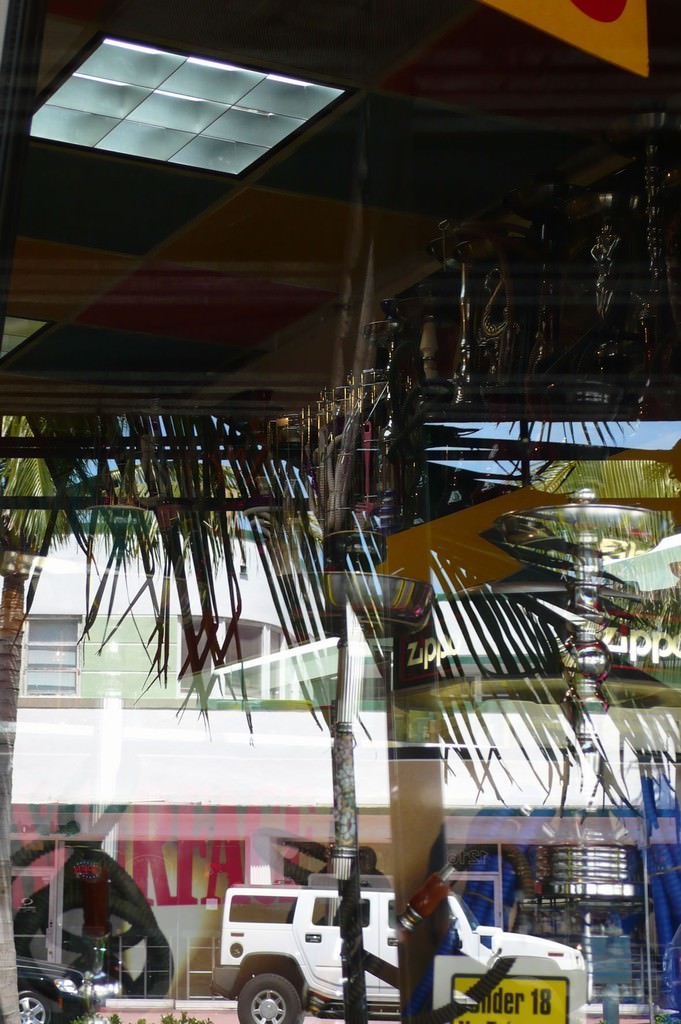 Annamaria Atti Maccaferri – Reflections Miami 2007https://www.exibart.com/repository/media/eventi/2007/10/annamaria-atti-maccaferri-8211-reflections-miami-2007.jpg