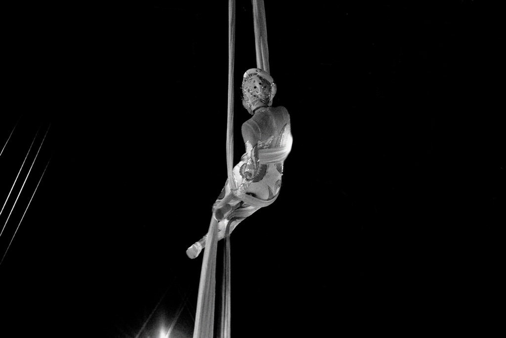 Emanuele Pagni – Corpi in luce: il sogno, la realtàhttps://www.exibart.com/repository/media/eventi/2007/10/emanuele-pagni-8211-corpi-in-luce-il-sogno-la-realtà.jpg