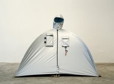 Perché non parli? L’Arte tra le discipline – Lucy Orta