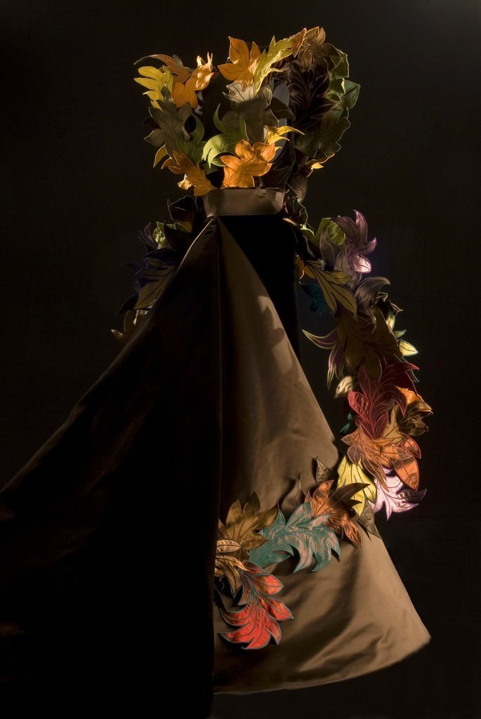 Roberto Capucci – Ritorno alle Origini. Omaggio a Firenzehttps://www.exibart.com/repository/media/eventi/2007/10/roberto-capucci-8211-ritorno-alle-origini.-omaggio-a-firenze.jpg