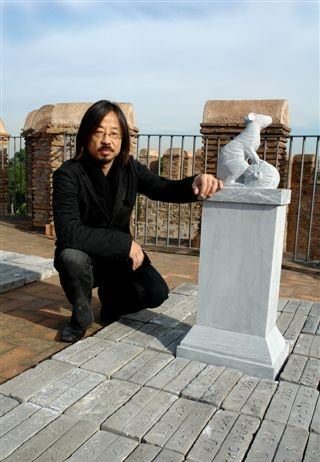 Pechino 2008: il tempo, gli animali, la storia. Un’opera di Huang Rui