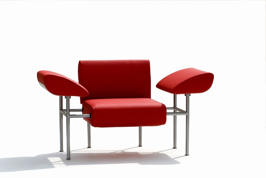 Paolo Benevelli – Le possibilità espressive del metallohttps://www.exibart.com/repository/media/eventi/2008/03/paolo-benevelli-8211-le-possibilità-espressive-del-metallo.jpg