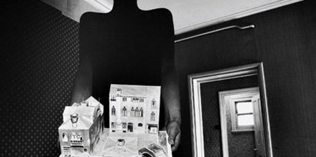 Victor Burgin – Alle 8 solito posto & Tales from Freud