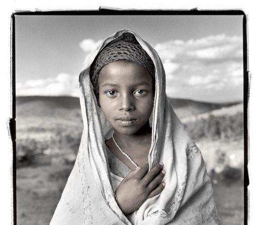 Phil Borges – Io Sono