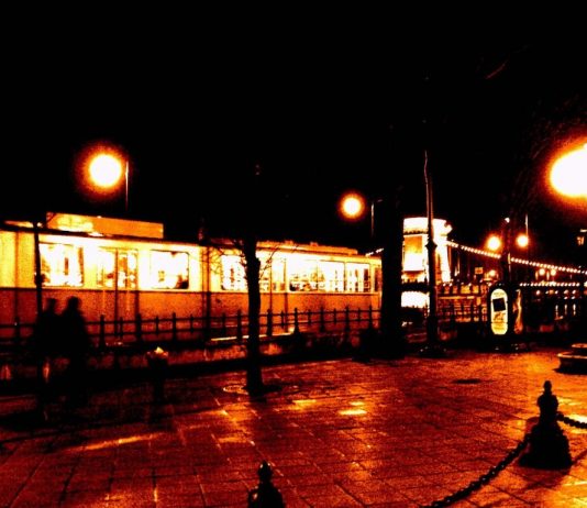 Francesca De Meis – Lost In Budapest