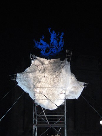 Loris Cecchini – Dotsandloopshttps://www.exibart.com/repository/media/eventi/2008/06/loris-cecchini-8211-dotsandloops.jpg