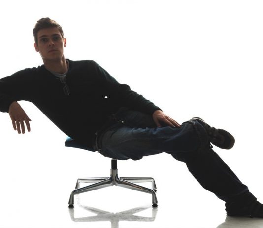 Marco Pieri – MenAtWindows#Quarto Marco Pieri – MenAtWindows#Quarto