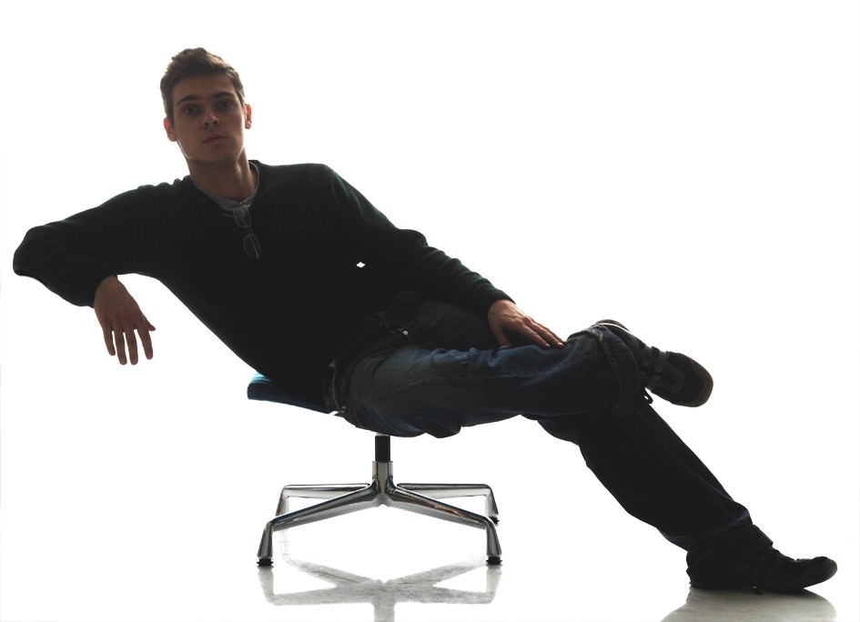 Marco Pieri – MenAtWindows#Quartohttps://www.exibart.com/repository/media/eventi/2008/06/marco-pieri-8211-menatwindowsquarto.jpg