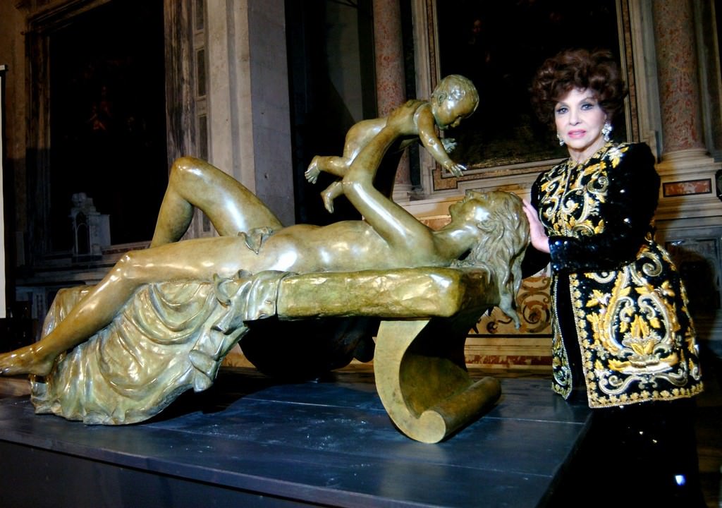 Gina Lollobrigida – Vissi d’artehttps://www.exibart.com/repository/media/eventi/2008/08/gina-lollobrigida-8211-vissi-d8217arte.jpg