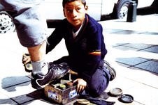 Max Boschini / Mauro Manuini – Con le scarpe pulite. La Vita sulle Ande