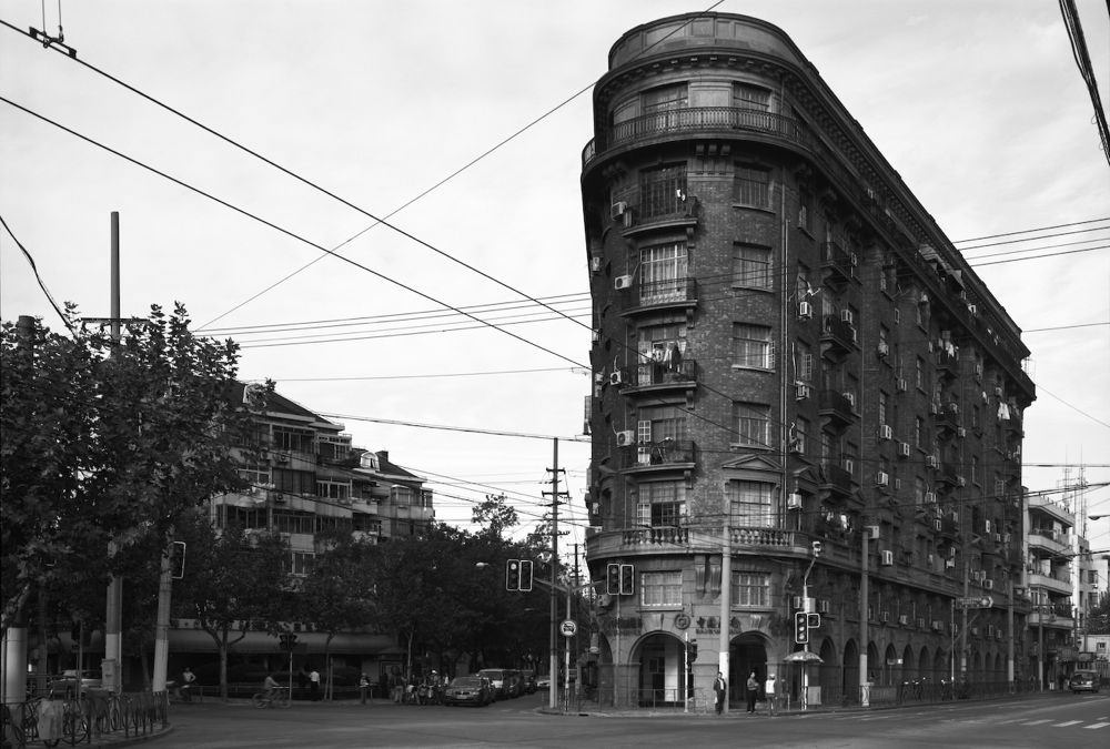 Marco Introini – Shanghai. Cina Colonialehttps://www.exibart.com/repository/media/eventi/2008/09/marco-introini-8211-shanghai.-cina-coloniale.jpg